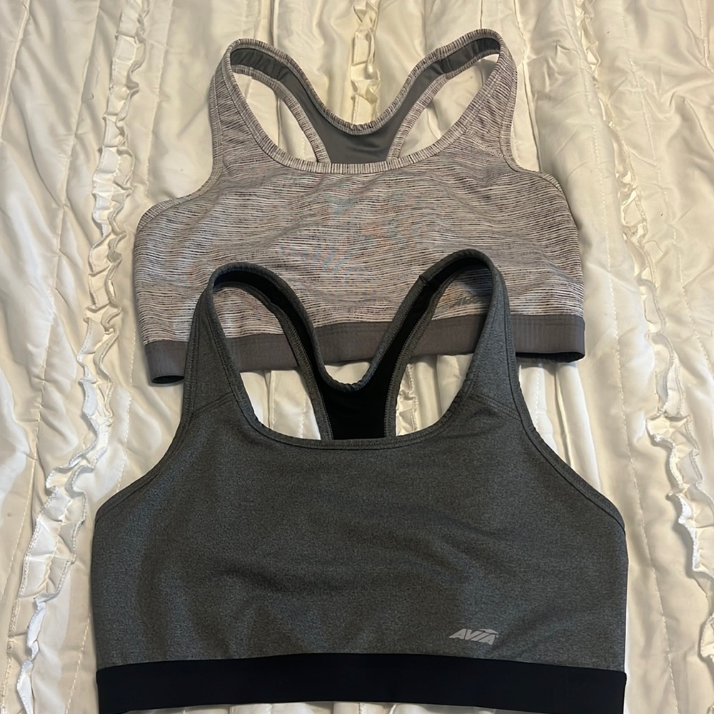 Pack of 2 sports bras size: Small pay with cash app: BrookeWollschlager